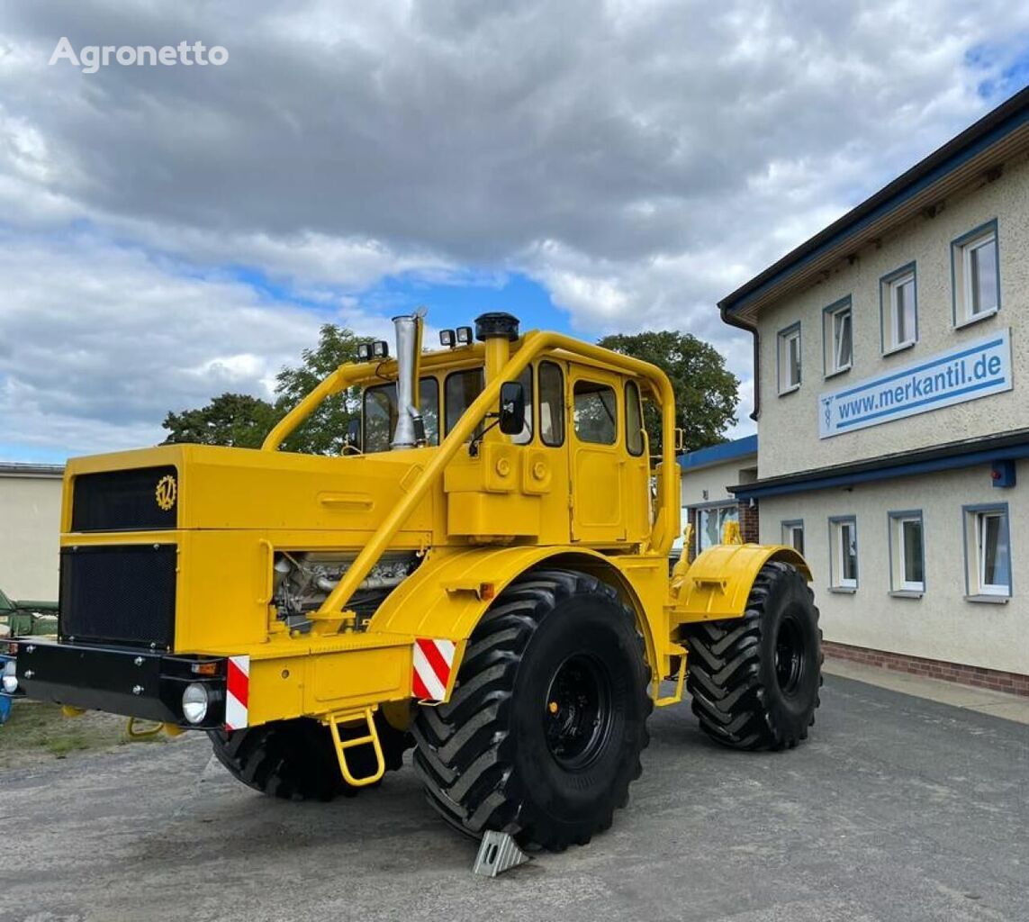 Kirovets K 700 A - V 8  Forsttraktor