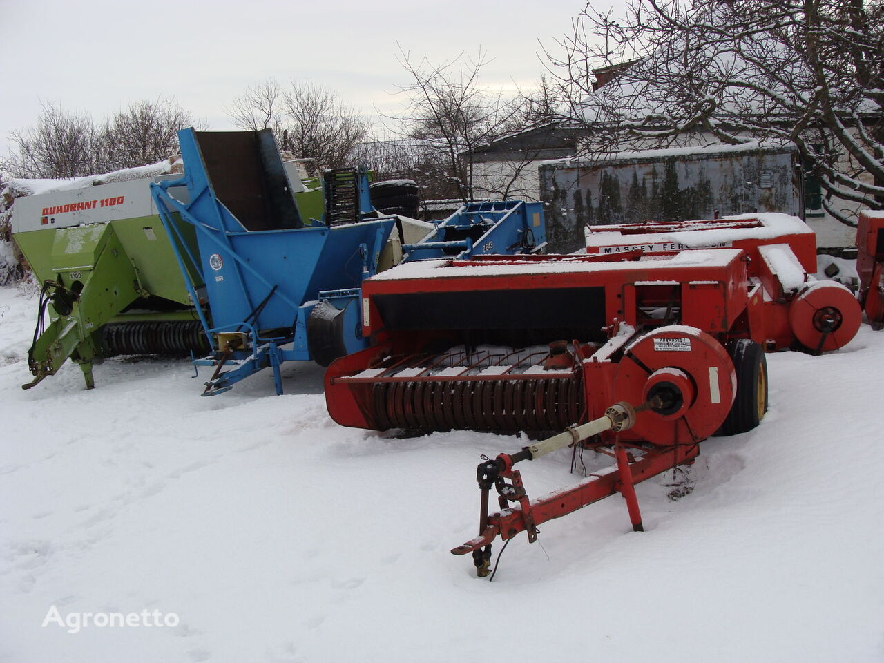 Massey Ferguson 124 Quaderballenpresse